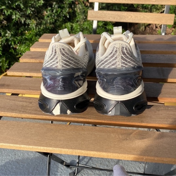 NWT Anta Men's White and Gray Athletic Sneakers - Picture 6 of 9